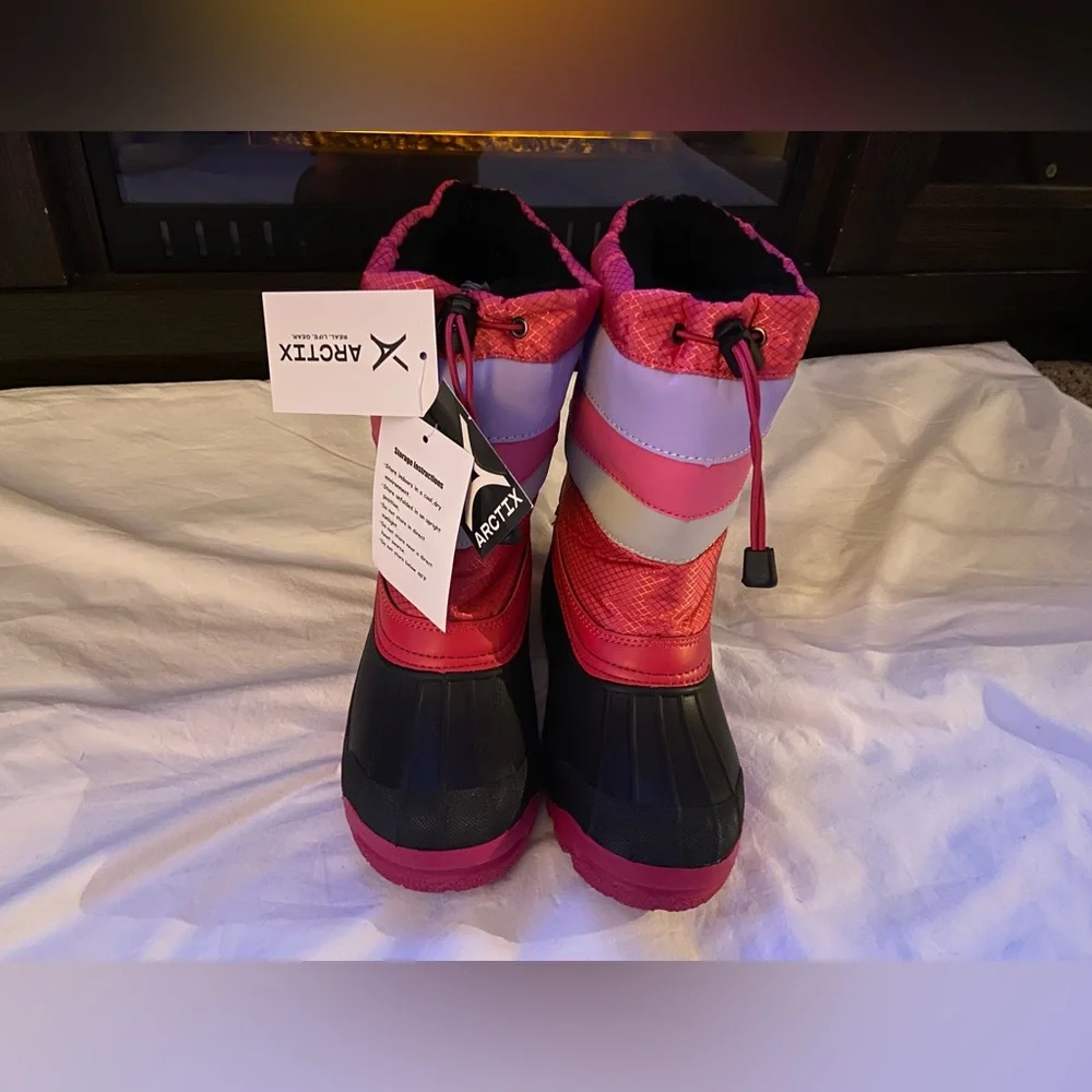 NWT❄️Arctix Kids Warm Fun Boots Sz-5 or Sz-7(Adult Women) Winter Snow/Cold Boots